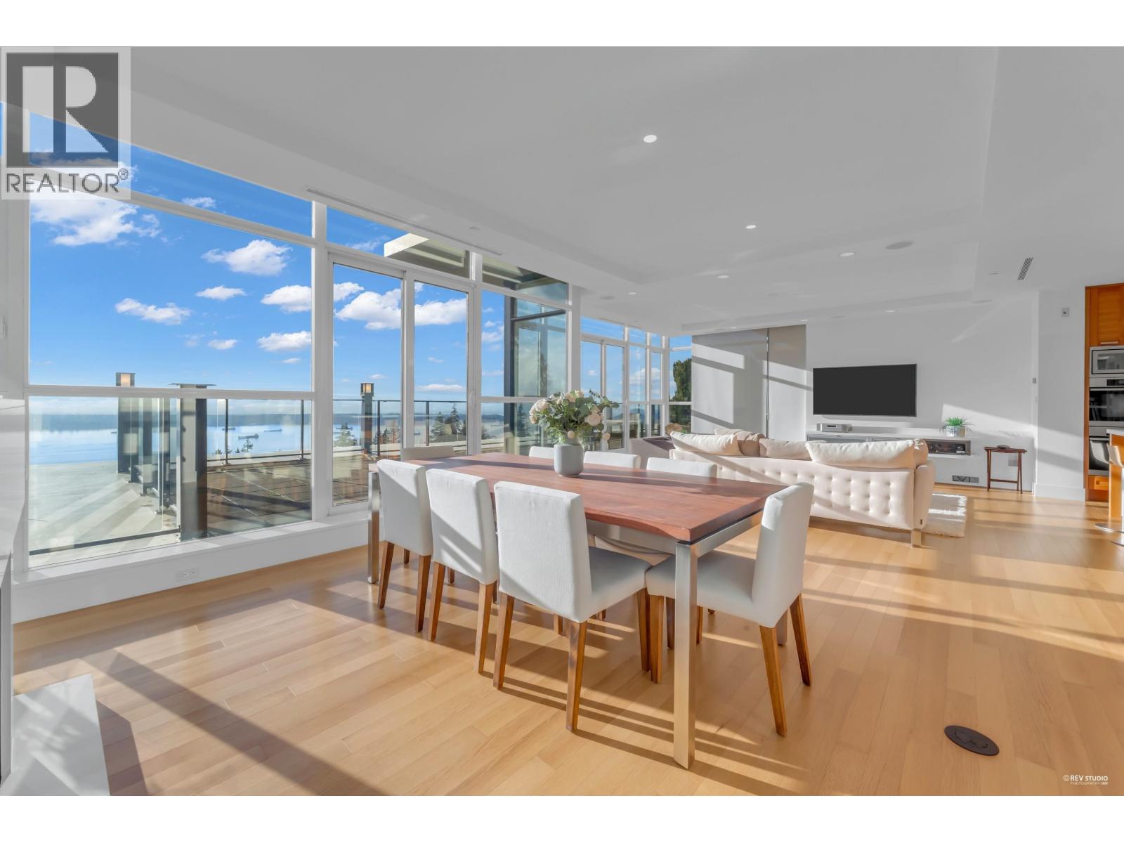 303 2245 TWIN CREEK PLACE, West Vancouver