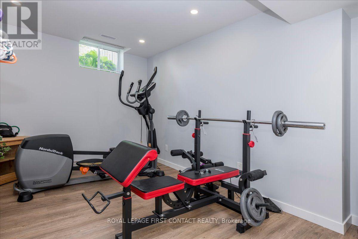15 SHERWOOD COURT - Image 26