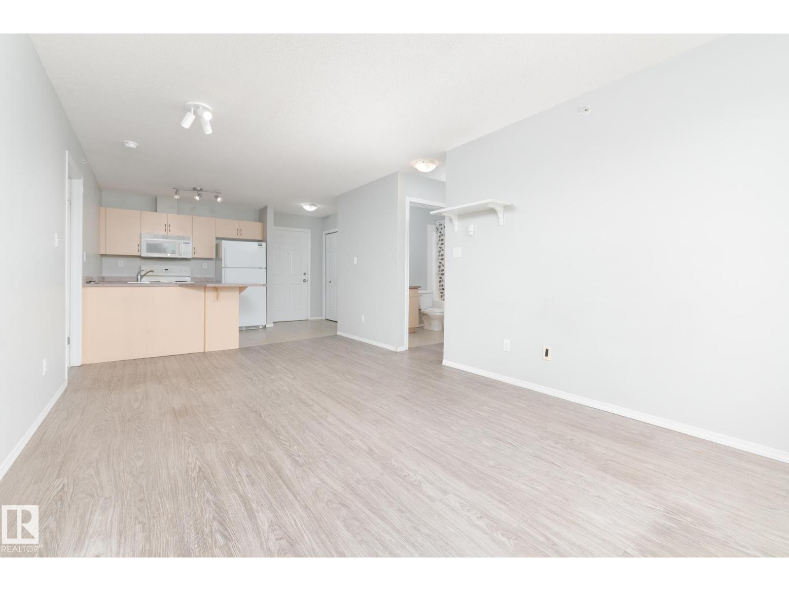 #418 4310 33 ST - 8