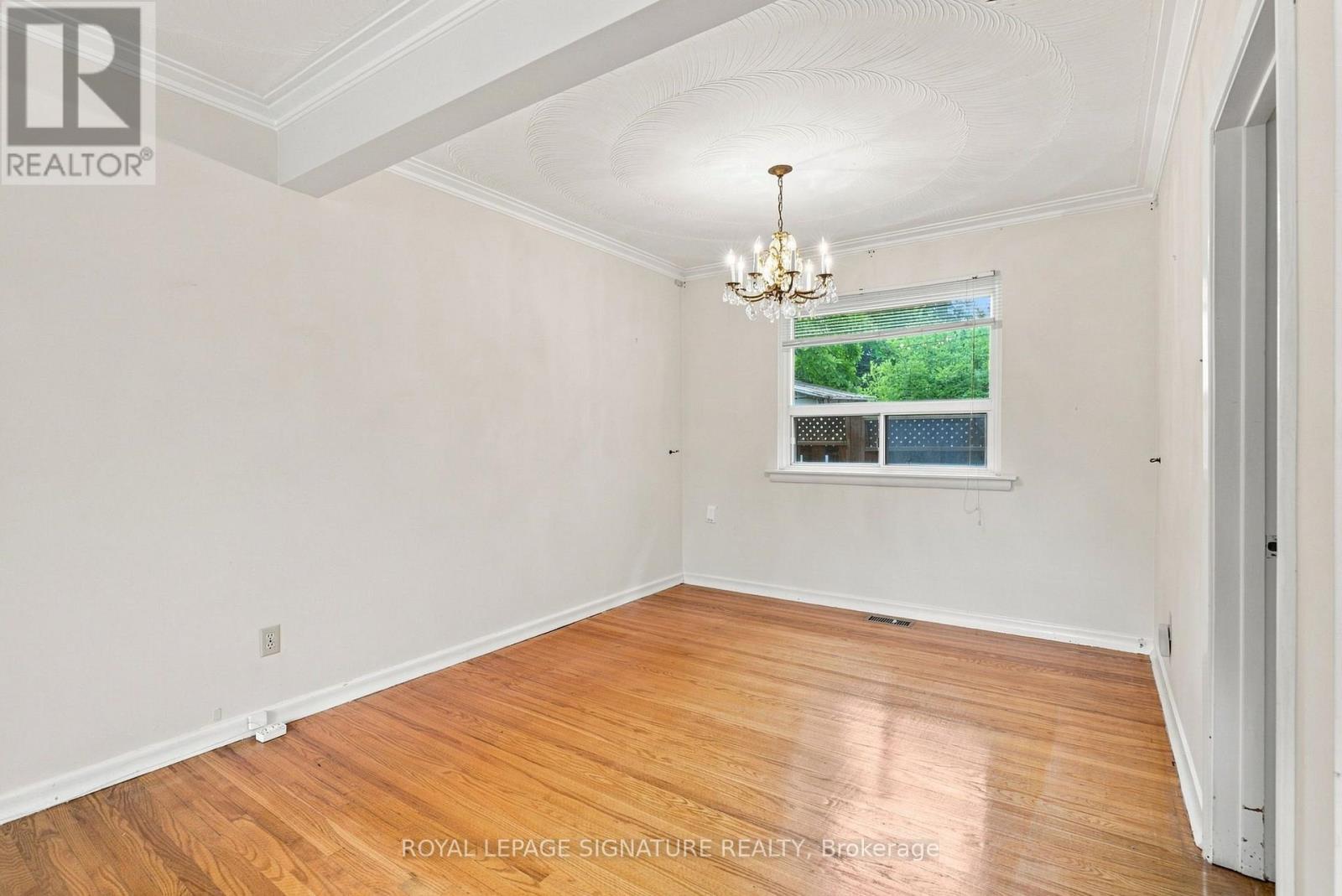 1 DALEGROVE CRESCENT - 10