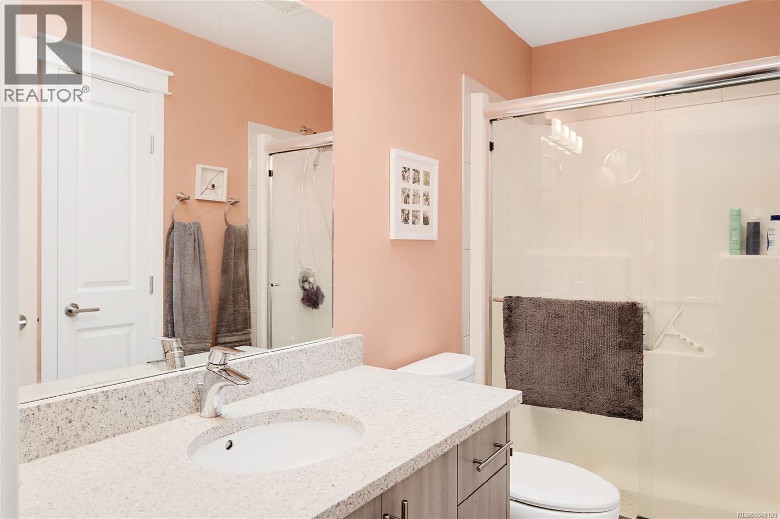 52 7586 Tetayut Road, Central Saanich