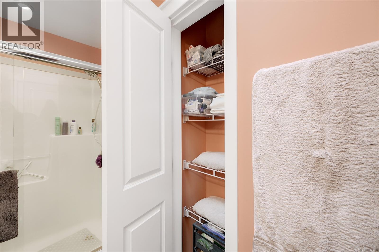 52 7586 Tetayut Road, Central Saanich