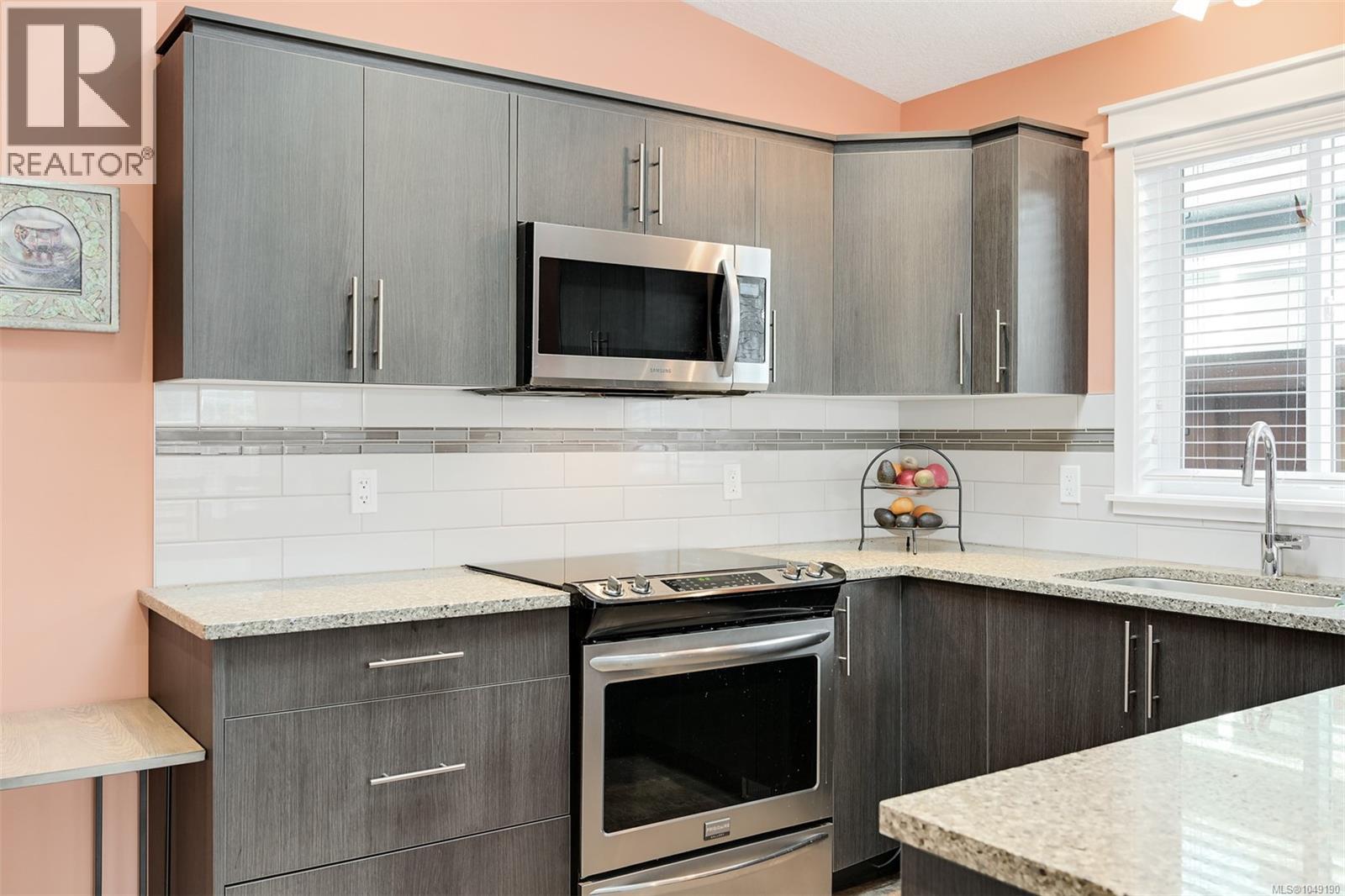 52 7586 Tetayut Road, Central Saanich