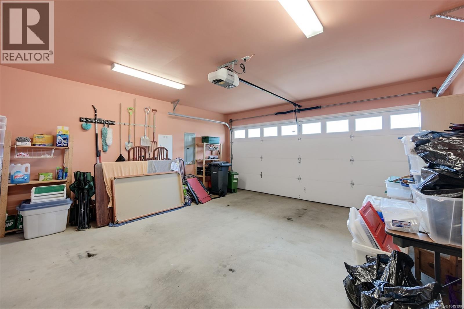 52 7586 Tetayut Road, Central Saanich