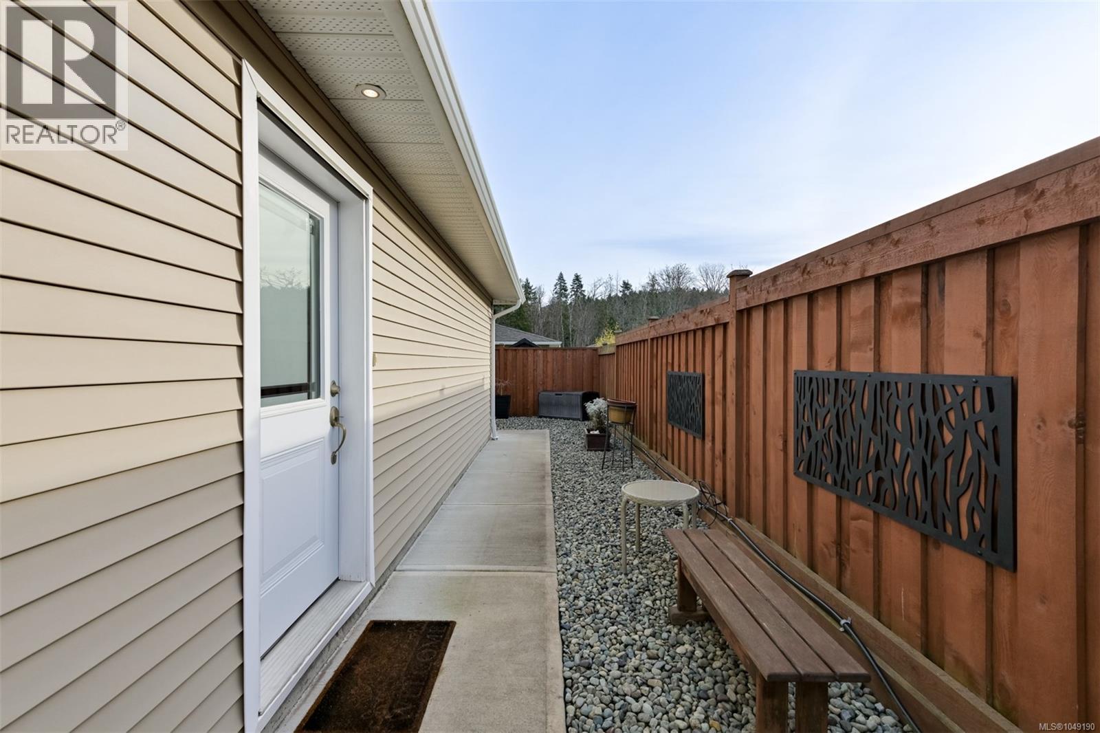 52 7586 Tetayut Road, Central Saanich
