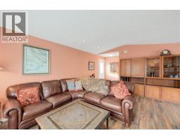 Bedroom - 52 7586 Tetayut Rd, Central Saanich, BC V8M0B4 Photo 10