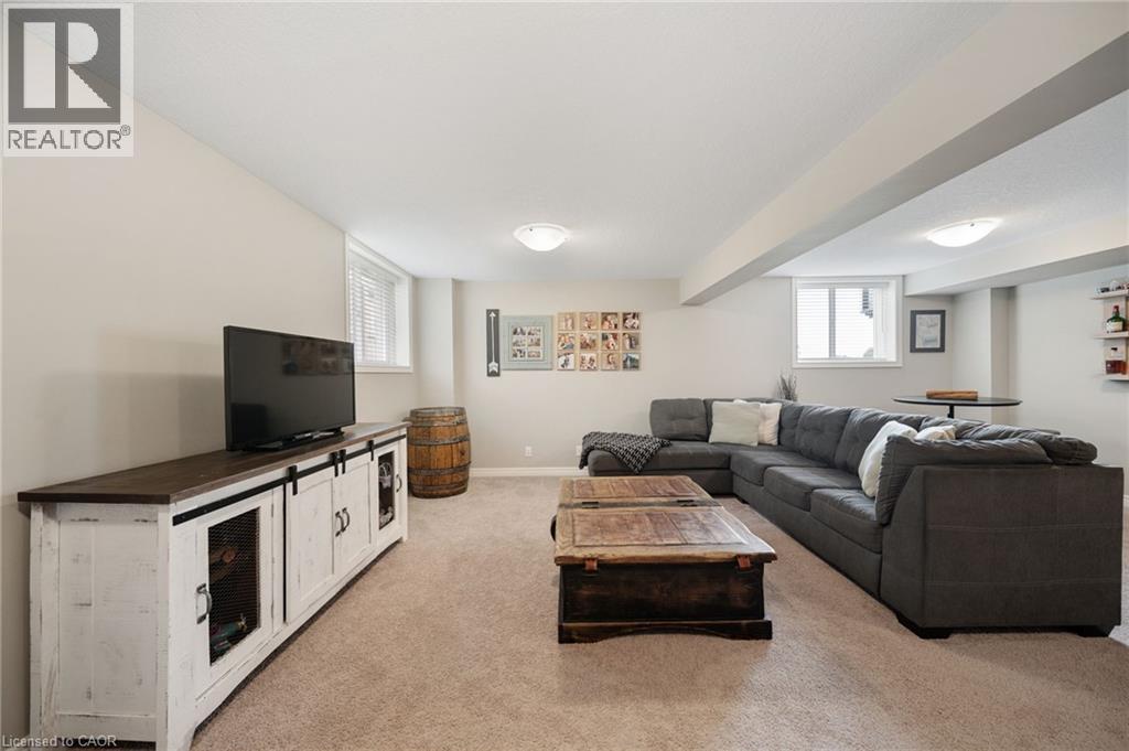 95 LAFAYETTE Street E - Image 32