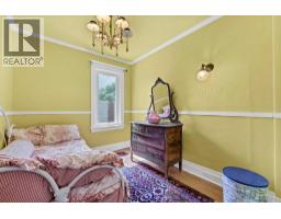 335 1 Street Se, Medicine Hat, AB T1A0A5 Photo 24