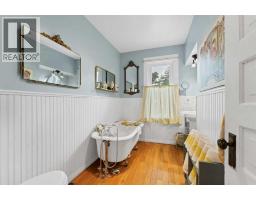 335 1 Street Se, Medicine Hat, AB T1A0A5 Photo 31
