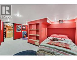 335 1 Street Se, Medicine Hat, AB T1A0A5 Photo 35