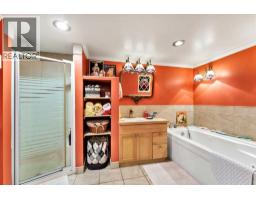 335 1 Street Se, Medicine Hat, AB T1A0A5 Photo 36