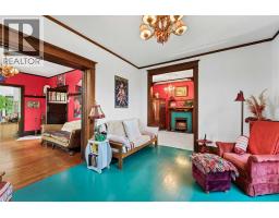 Bedroom - 335 1 Street Se, Medicine Hat, AB T1A0A5 Photo 7