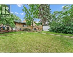 335 1 Street Se, Medicine Hat, AB T1A0A5 Photo 45