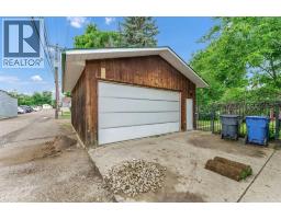 335 1 Street Se, Medicine Hat, AB T1A0A5 Photo 47
