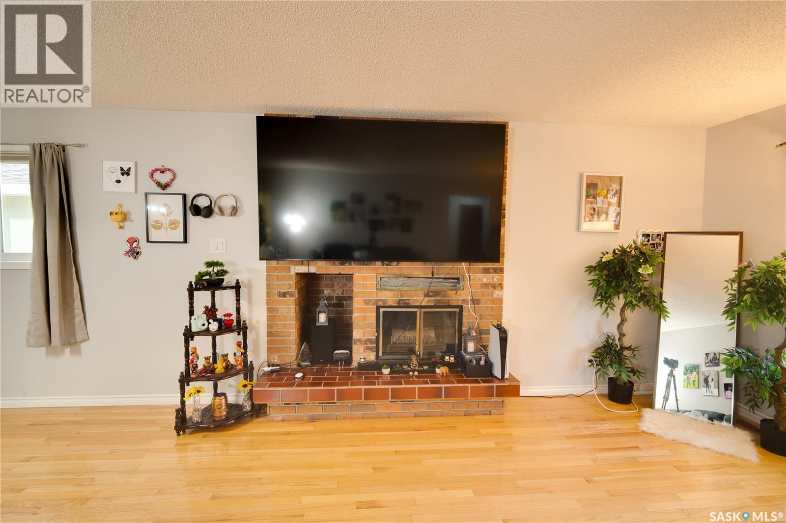 1304 Queen CRESCENT, Moose Jaw — photo 7