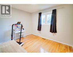 1304 Queen Crescent, Moose Jaw, SK S6H3G4 Photo 18