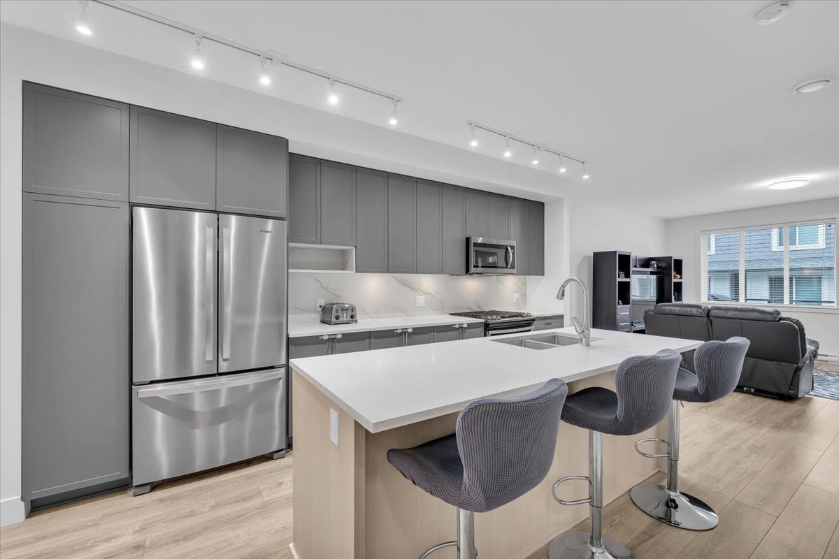 35 9718 161A STREET, Surrey — photo 3