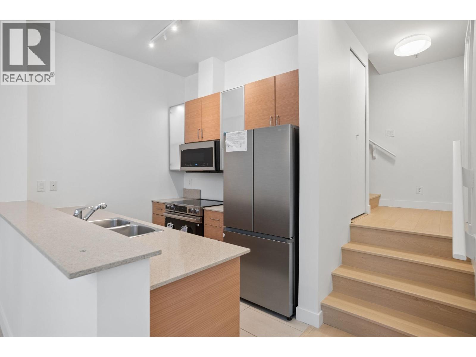 TH938 HOMER STREET, Vancouver