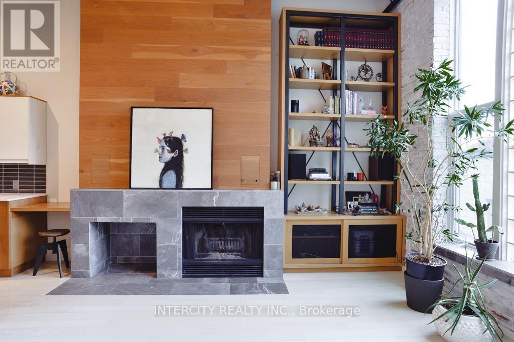 #208 676 RICHMOND STREET W - 11
