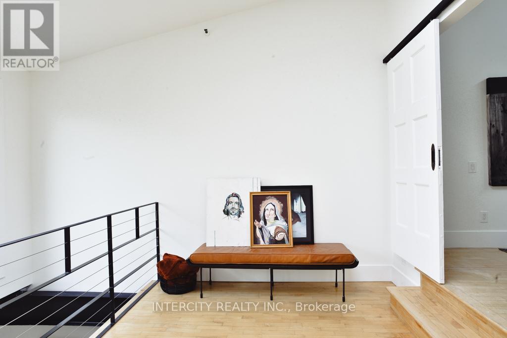 #208 676 RICHMOND STREET W - 23