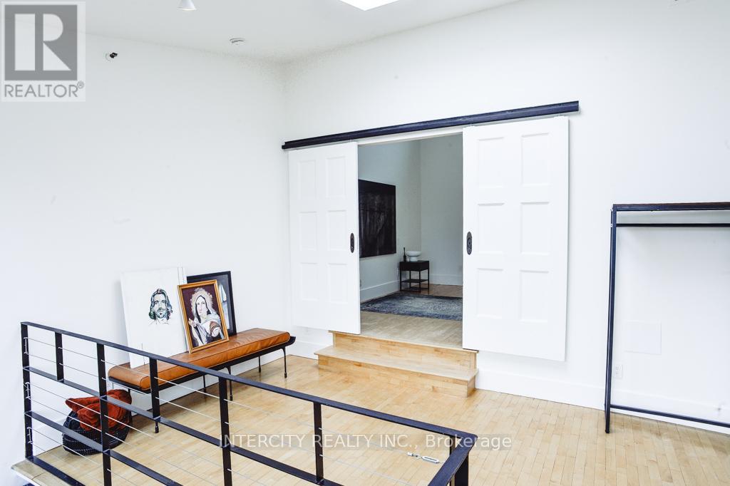 #208 676 RICHMOND STREET W - Image 36