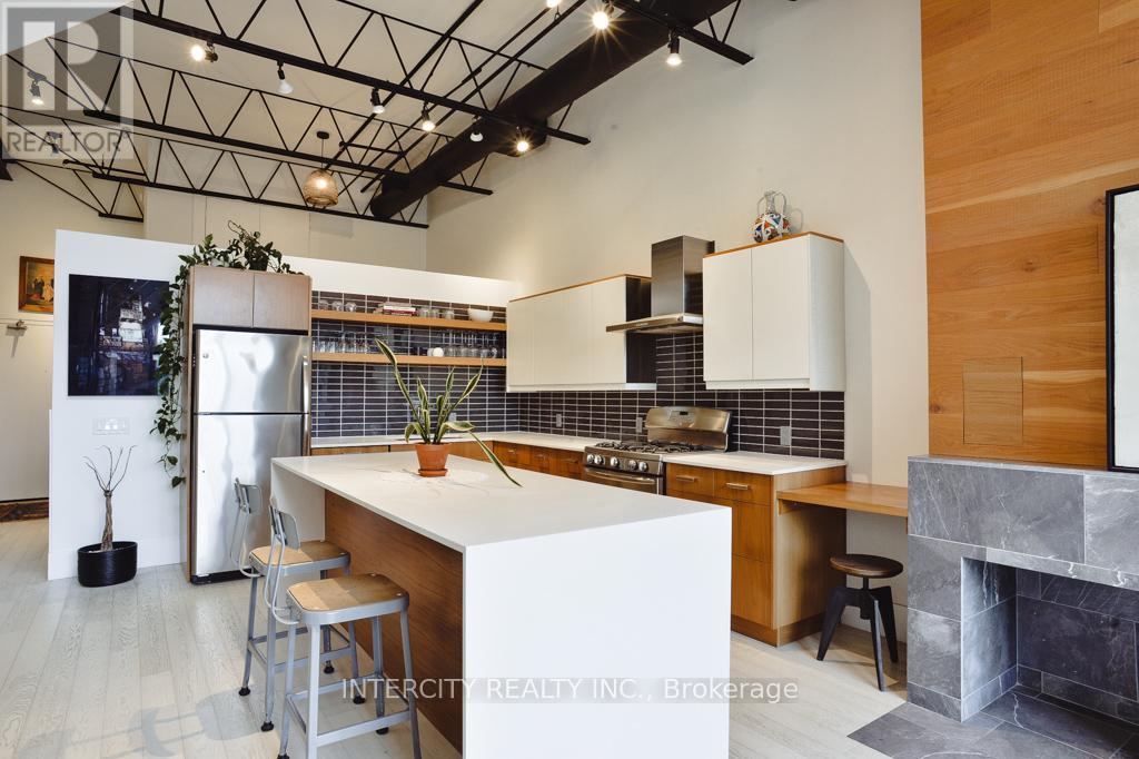 #208 676 RICHMOND STREET W - 8