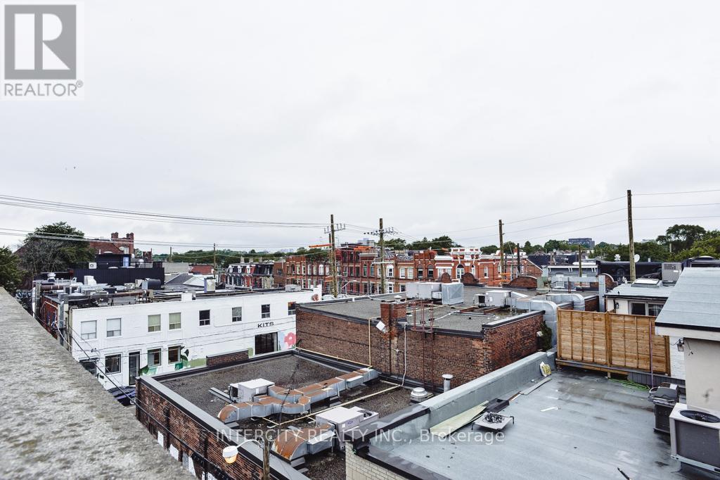 #208 676 RICHMOND STREET W - Image 38