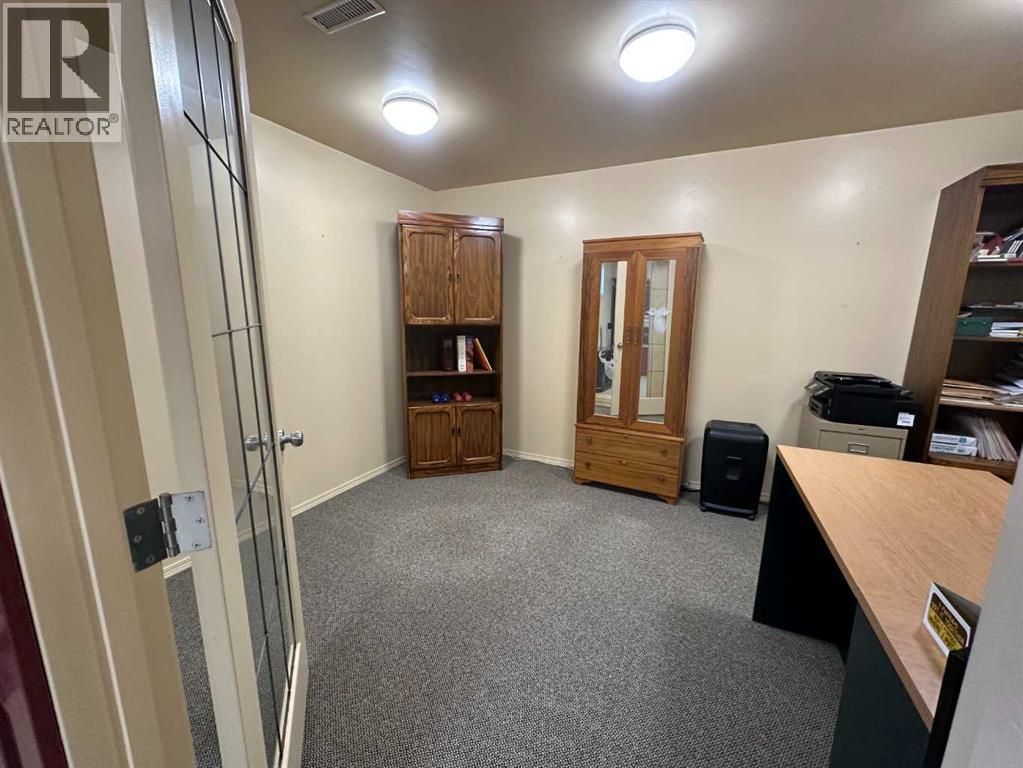 301 Westhill Close - 30