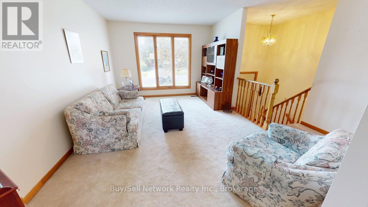 2565 MARSDALE DRIVE - 11