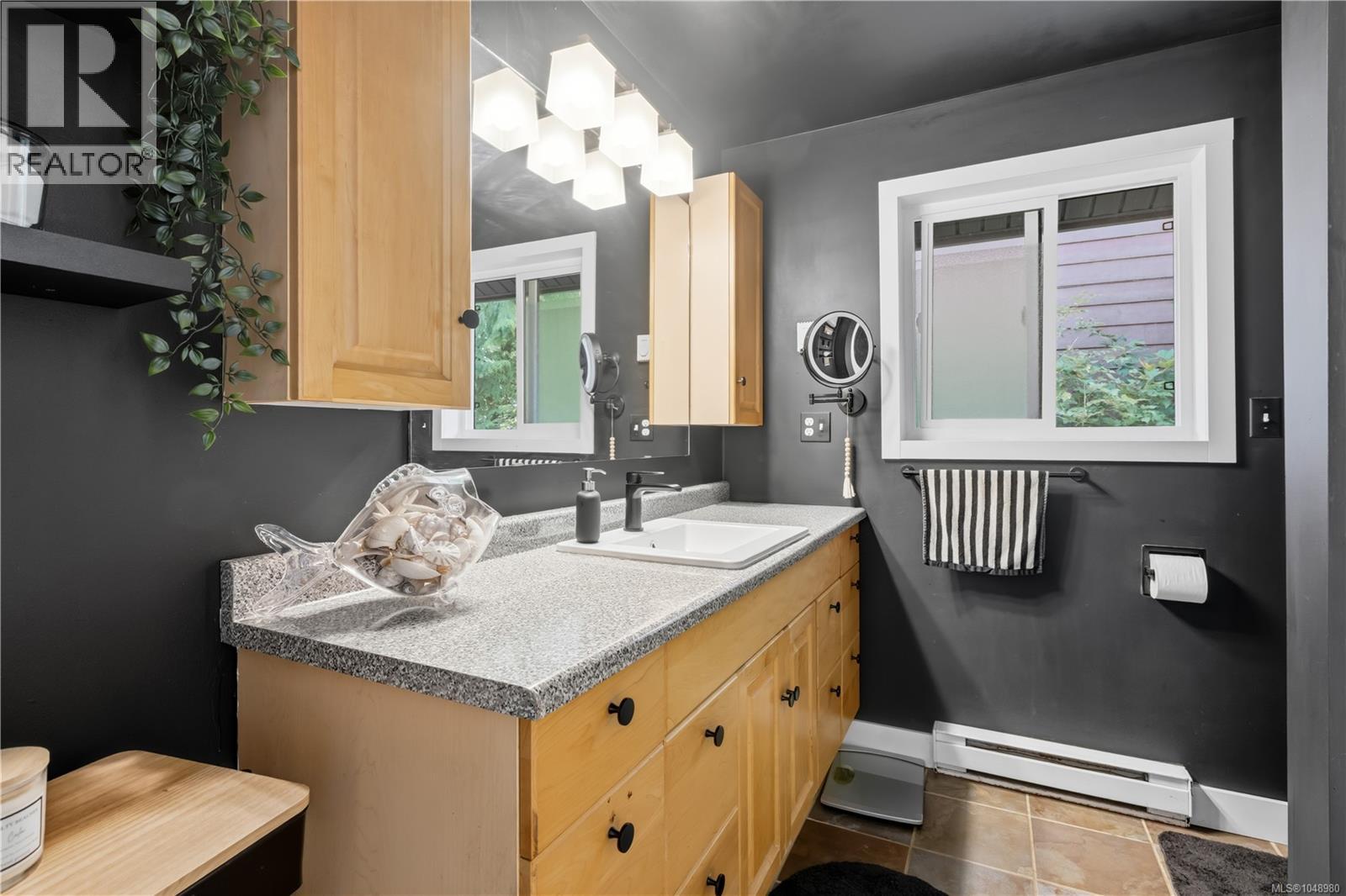 1626 Larch Rd - Image 24