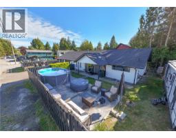 1626 Larch Rd, Ucluelet, BC V0R3A0 Photo 10