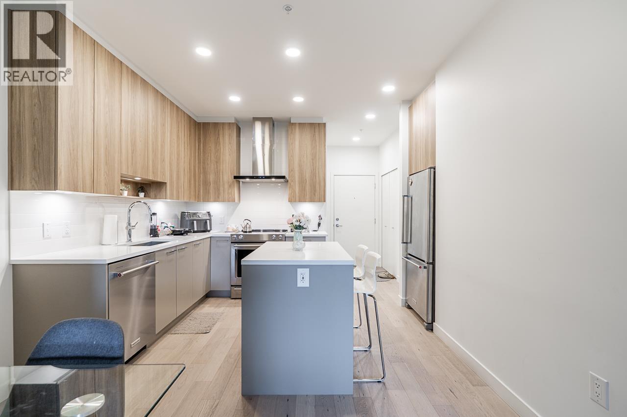 101 7588 16TH STREET, Burnaby — photo 2
