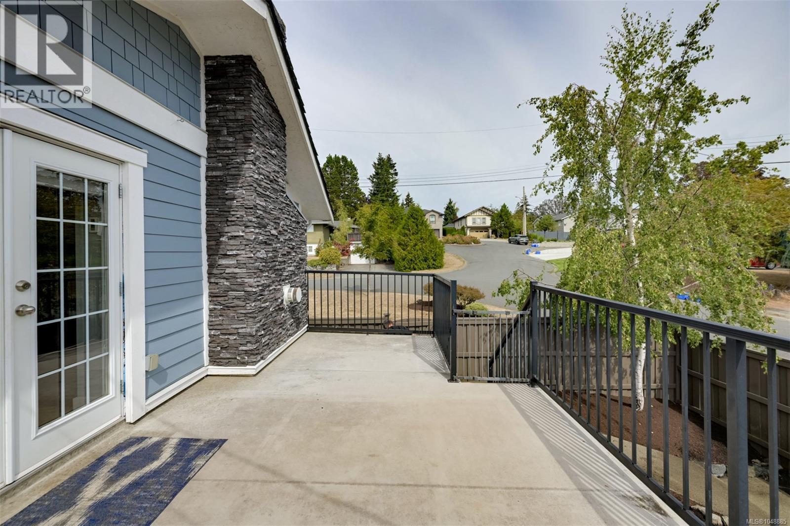  670 Polyanthus Crescent, Saanich