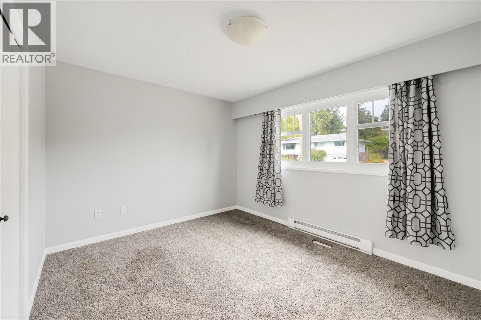  670 Polyanthus Crescent, Saanich