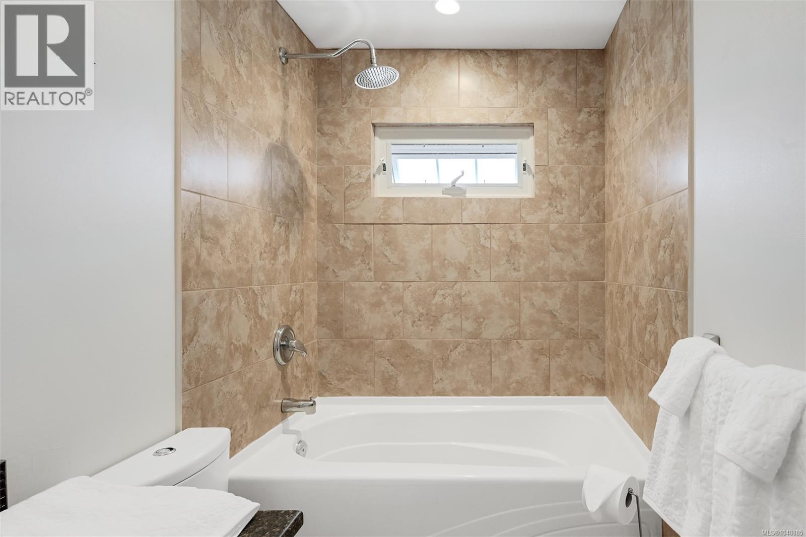  670 Polyanthus Crescent, Saanich
