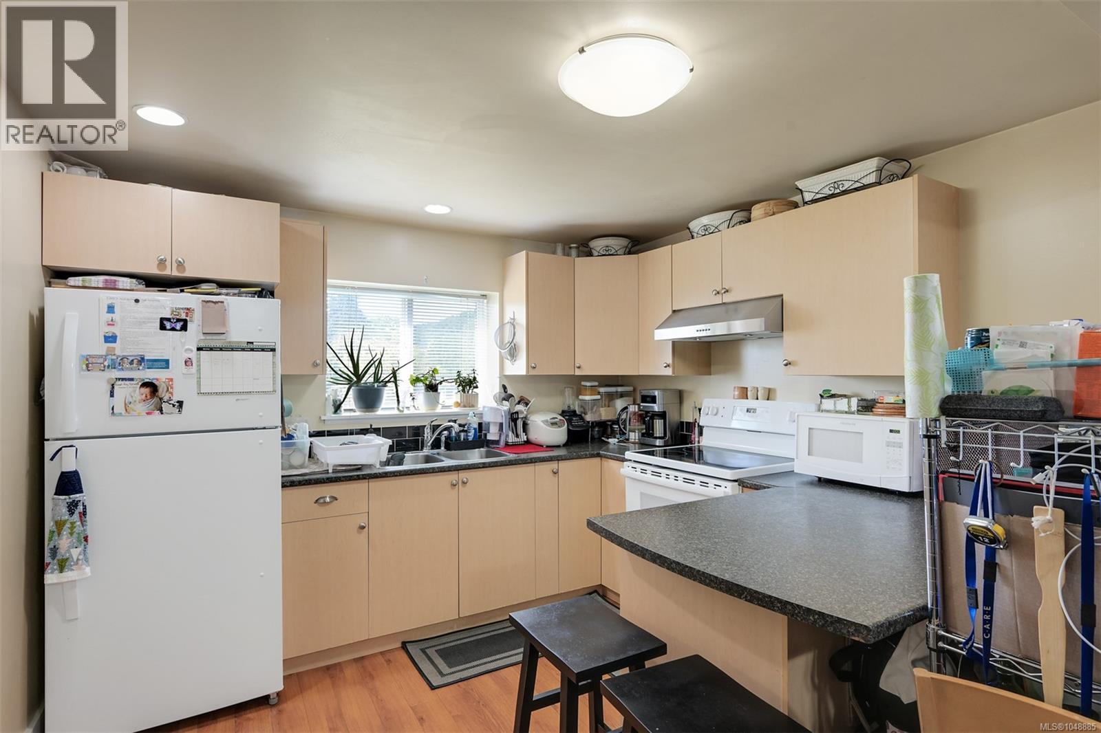  670 Polyanthus Crescent, Saanich