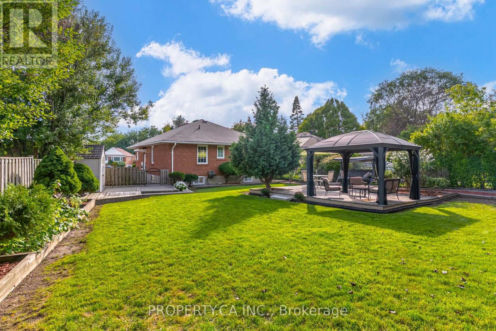11 BARNSLEY COURT - Image 30