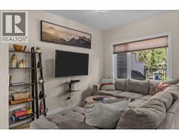 Bedroom - 104, 1106 Bow Valley Trail, Canmore, AB T1W1N6 Photo 8