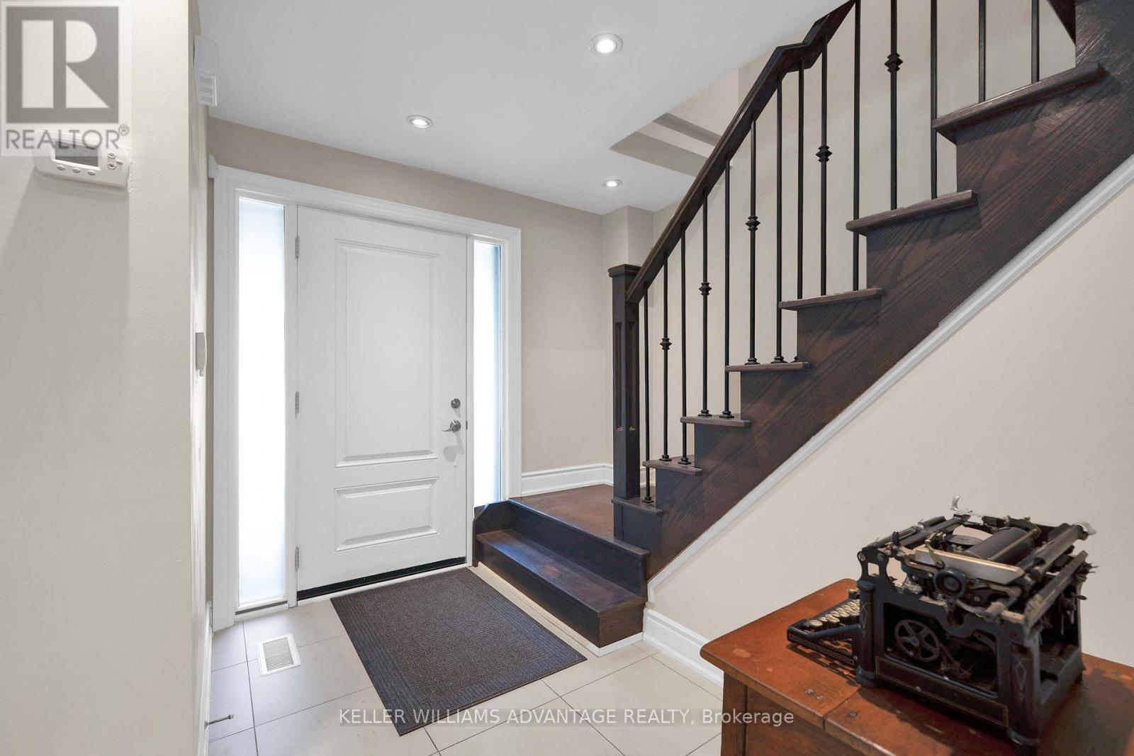 108 ROSEVIEW AVENUE - 4