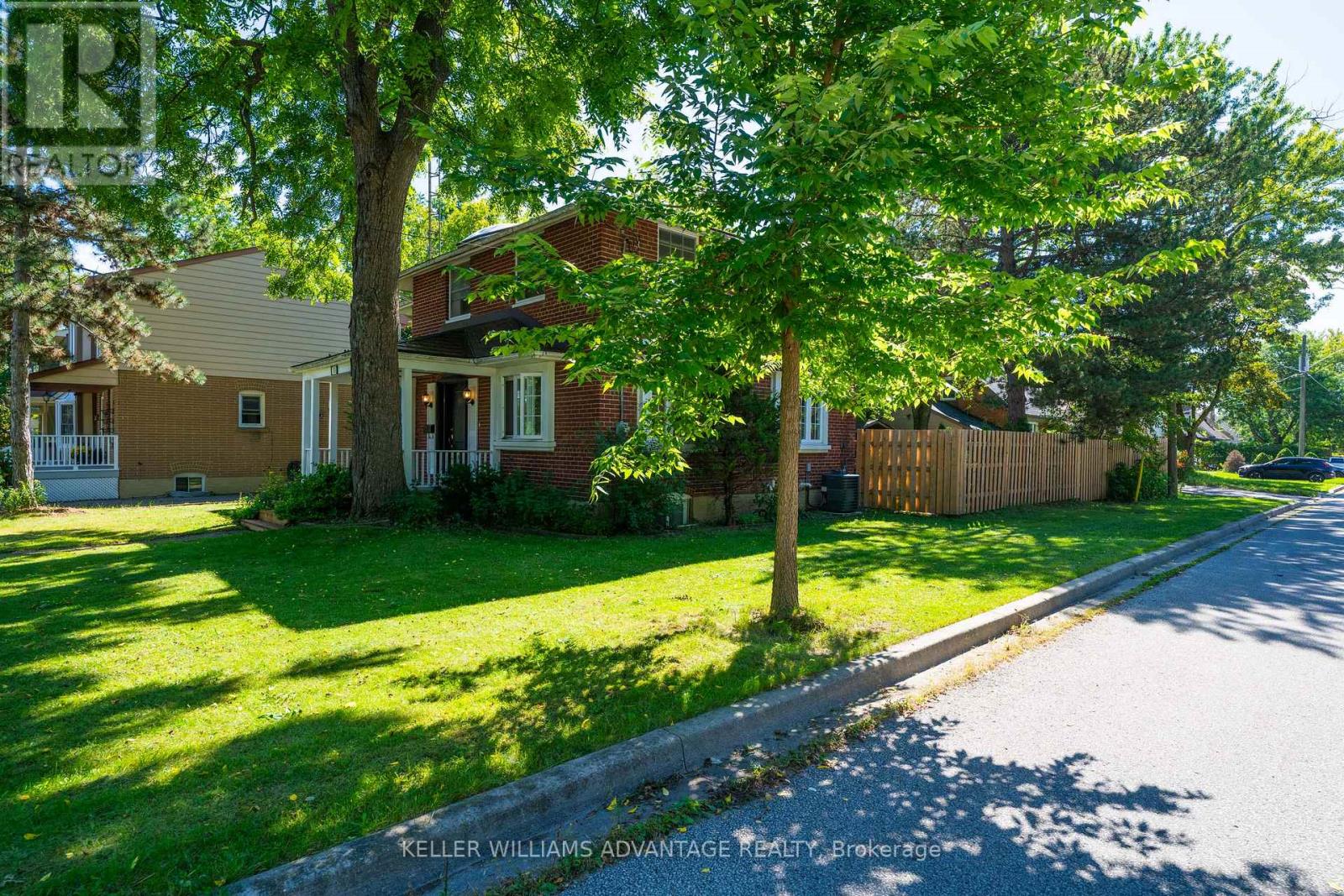 108 ROSEVIEW AVENUE - 48