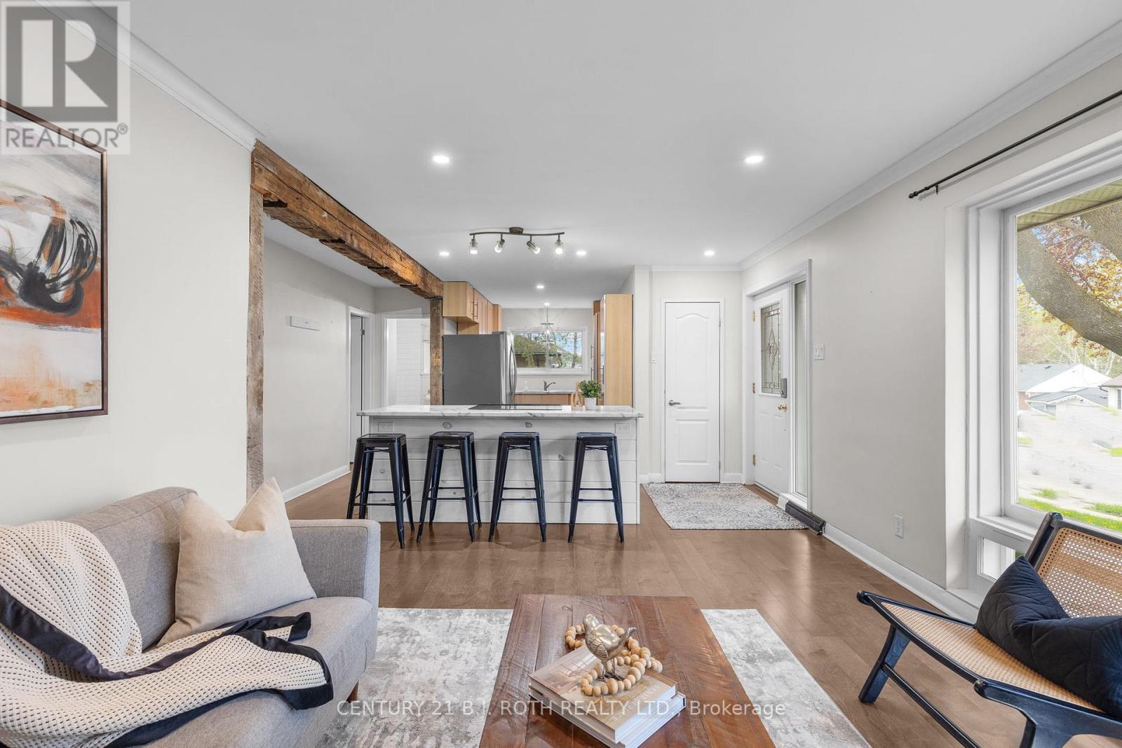MAIN LEVEL - 243 WELLINGTON STREET E, Barrie (City Centre) — photo 7