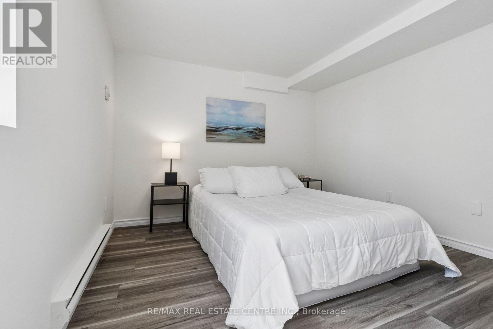 194 SILVERCREEK PARKWAY S - 33
