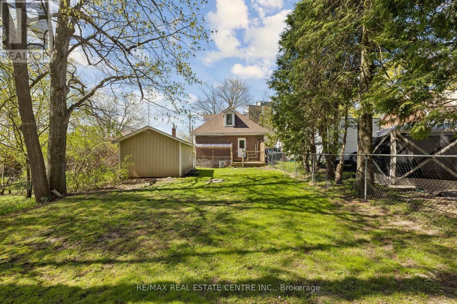 194 SILVERCREEK PARKWAY S - 39