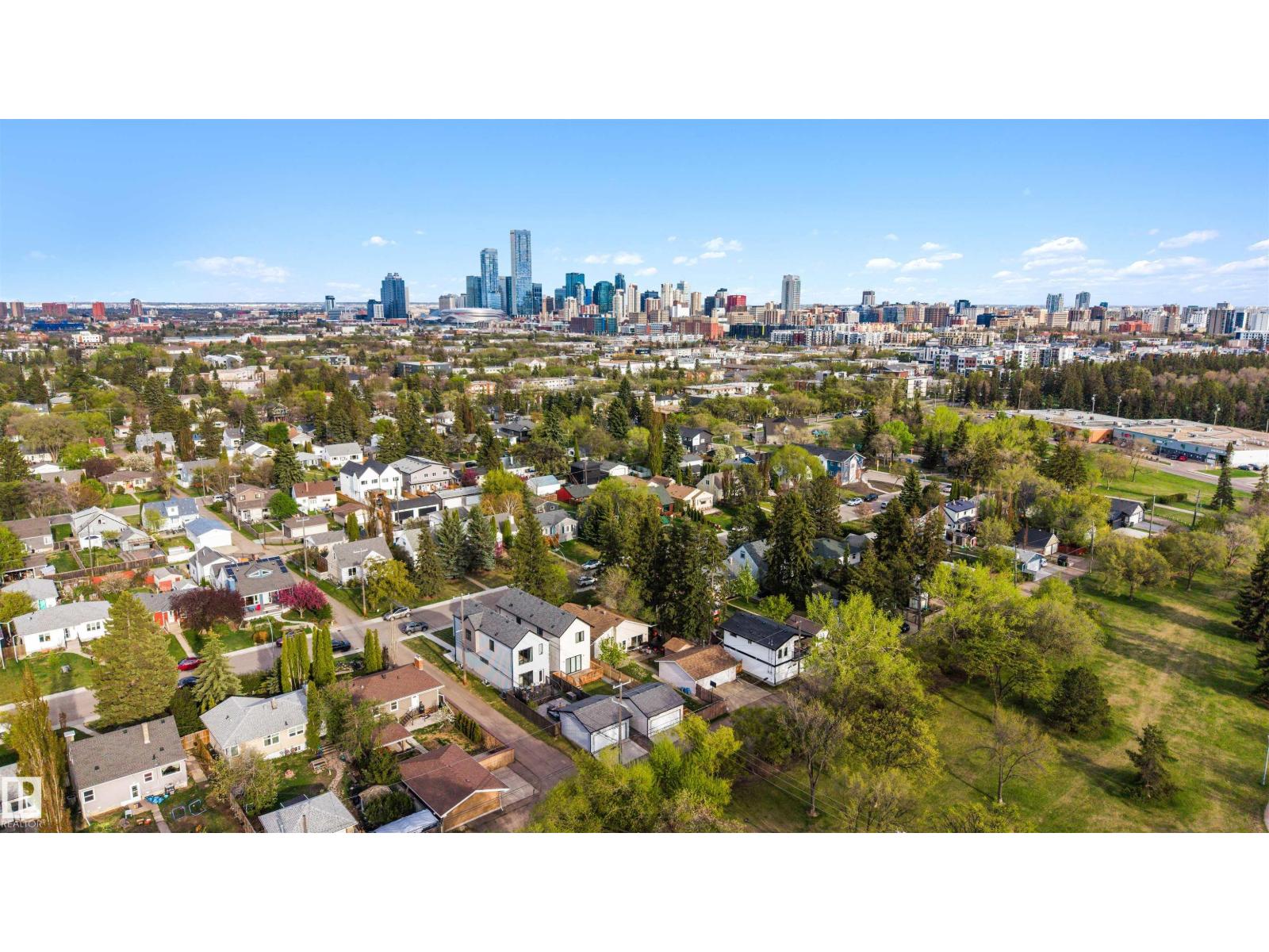 10948 118 ST NW - 1