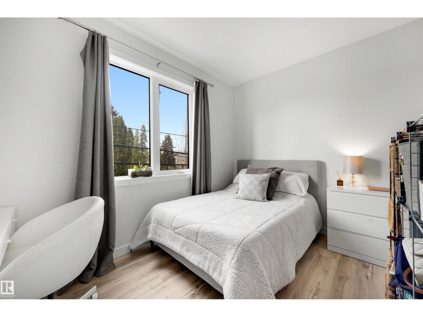 10948 118 ST NW - 19