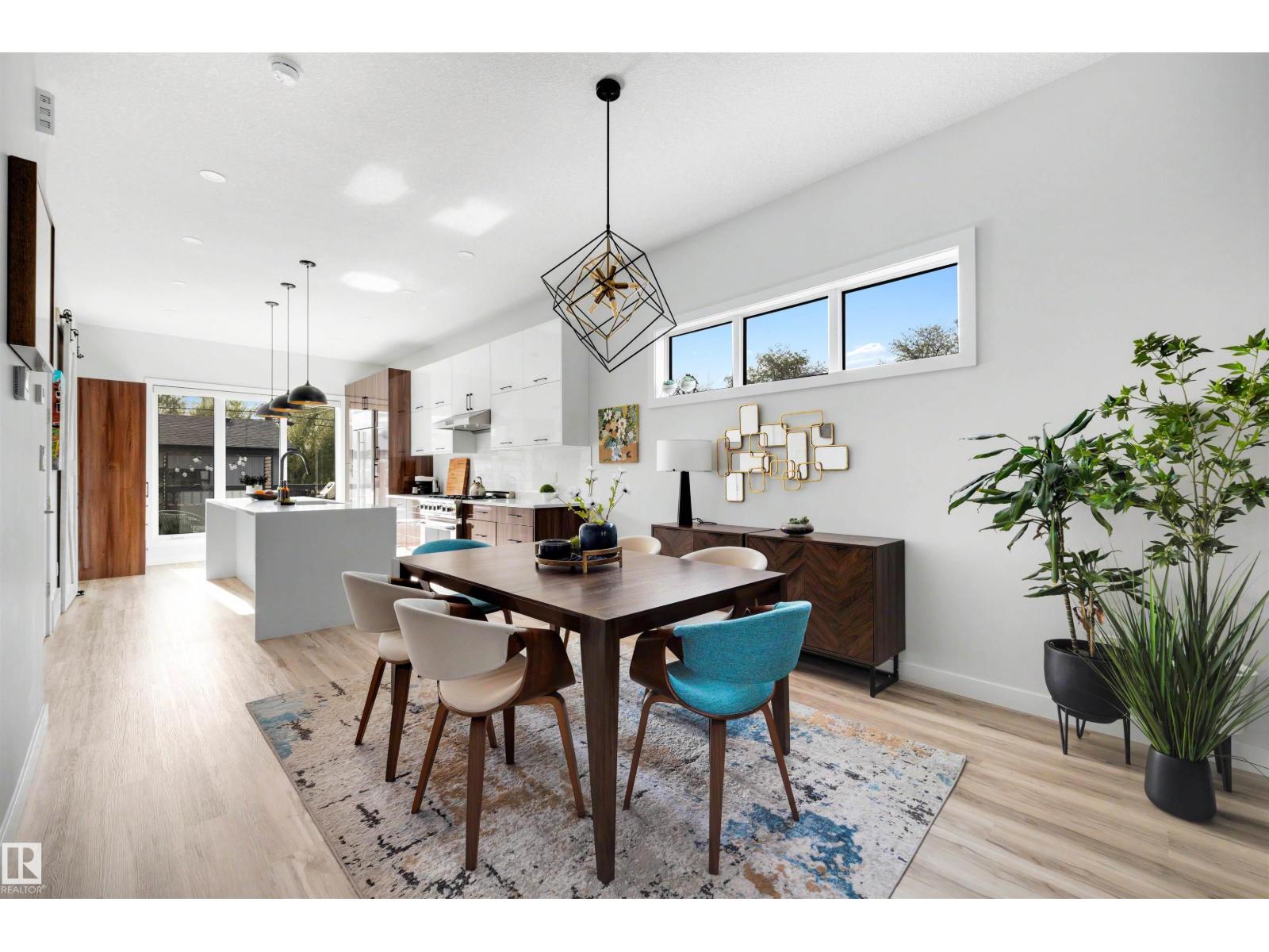 10948 118 ST NW - 5