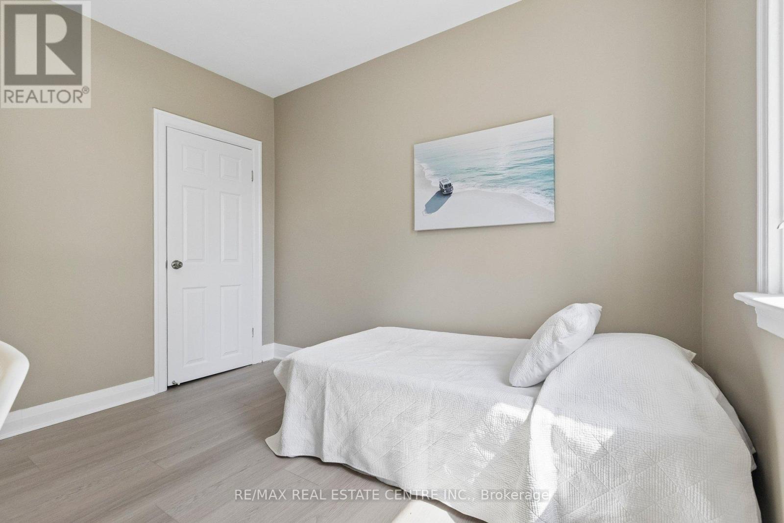 194 SILVERCREEK PARKWAY S - 12