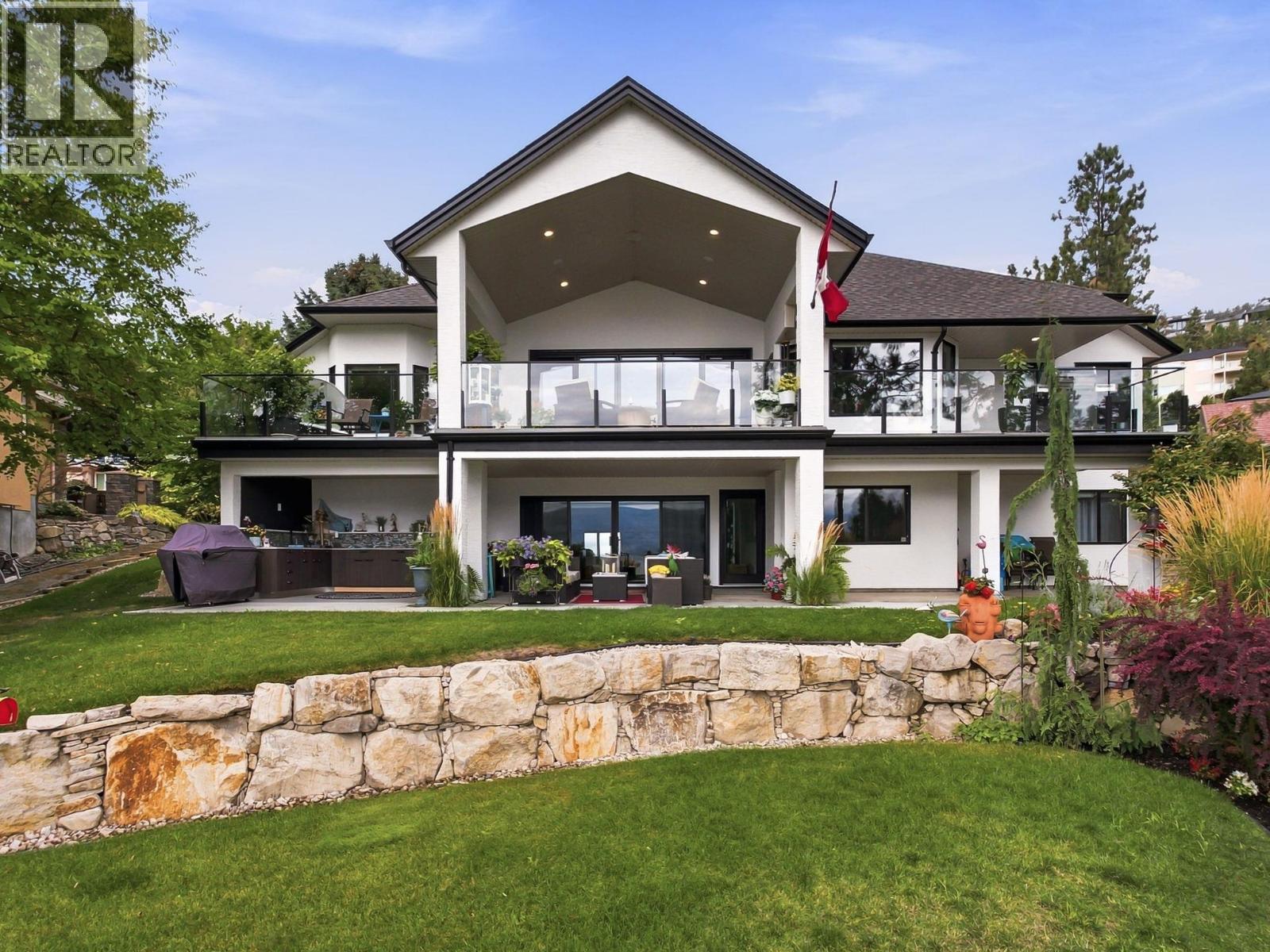  3280 Shiraz Court, West Kelowna