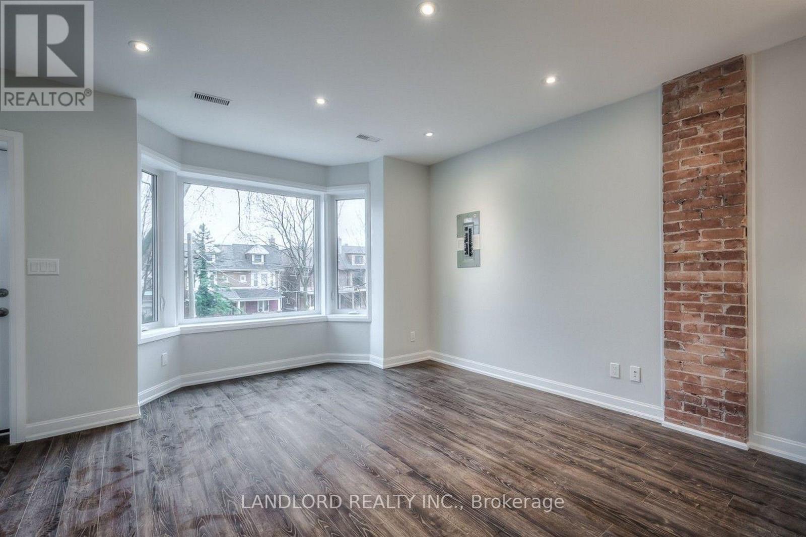 82 PARKWAY AVENUE - 6