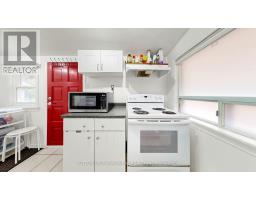 75 Rockcliffe Boulevard, Toronto, ON M6N4R4 Photo 10